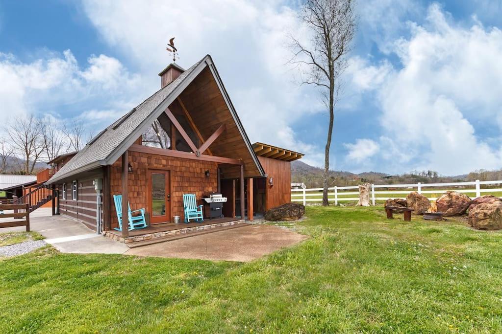 Romantic A-Frame Private Hottub Firepit Neargsmnp Sevierville Ngoại thất bức ảnh