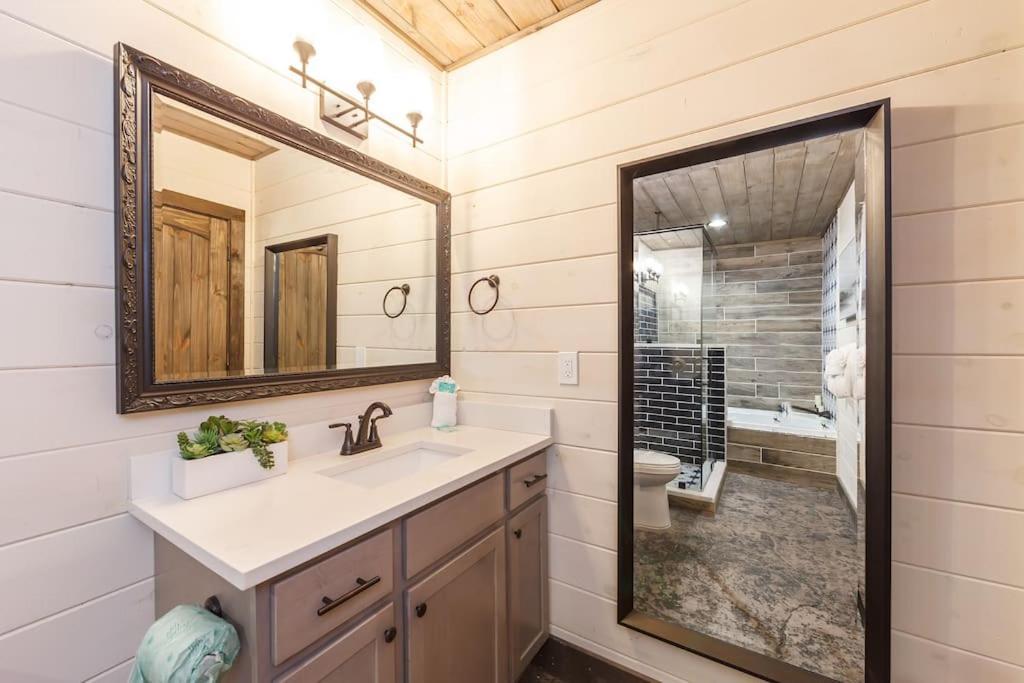 Romantic A-Frame Private Hottub Firepit Neargsmnp Sevierville Ngoại thất bức ảnh